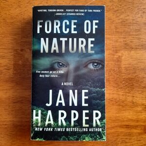 🌷3/$15🌷Force of Nature by Jane Harper